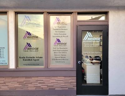 Custom Window Graphics Photo